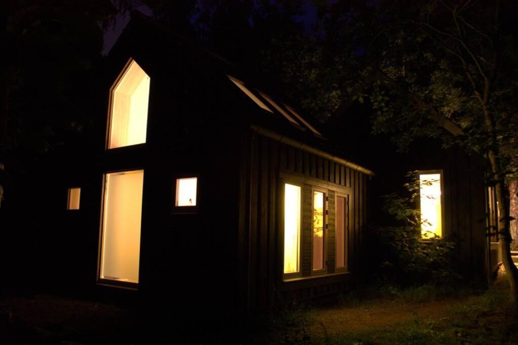 Oak Cottage Near Ronne & Beach Exterior photo